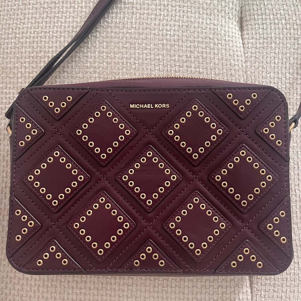Michael Kors Diamond Grommet cross body bag